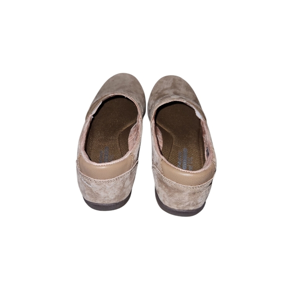 Skechers Air Cooled Beige Slip-On Shoes Women's 9 - Picture 5 of 7